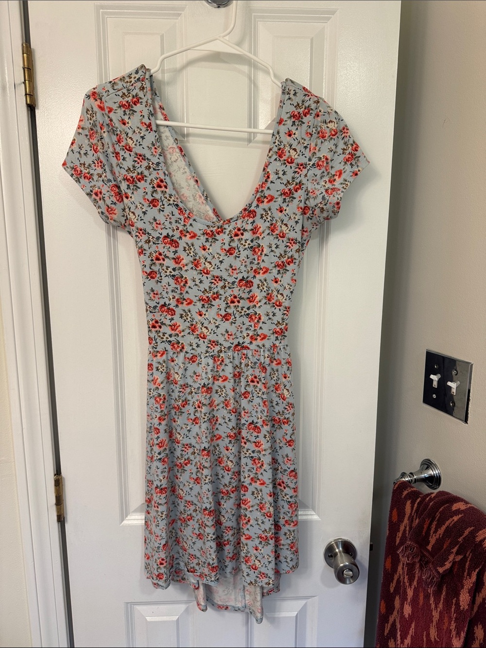 Forever 21 Floral Short Sleeve Dress in Light Blue and Red